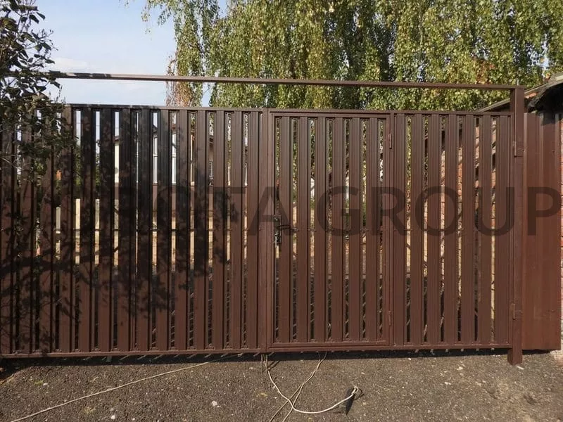 Распашные ворота Alutech коричневые 1500х3000